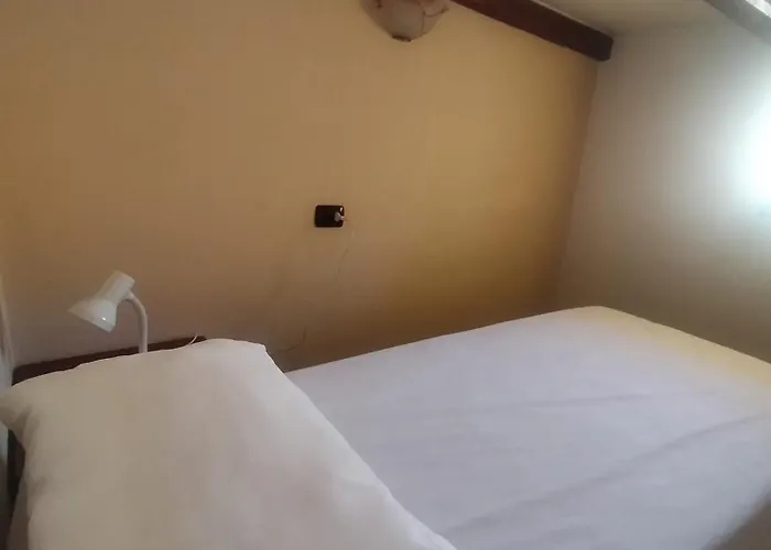 Molote Nocleg ze śniadaniem 3*